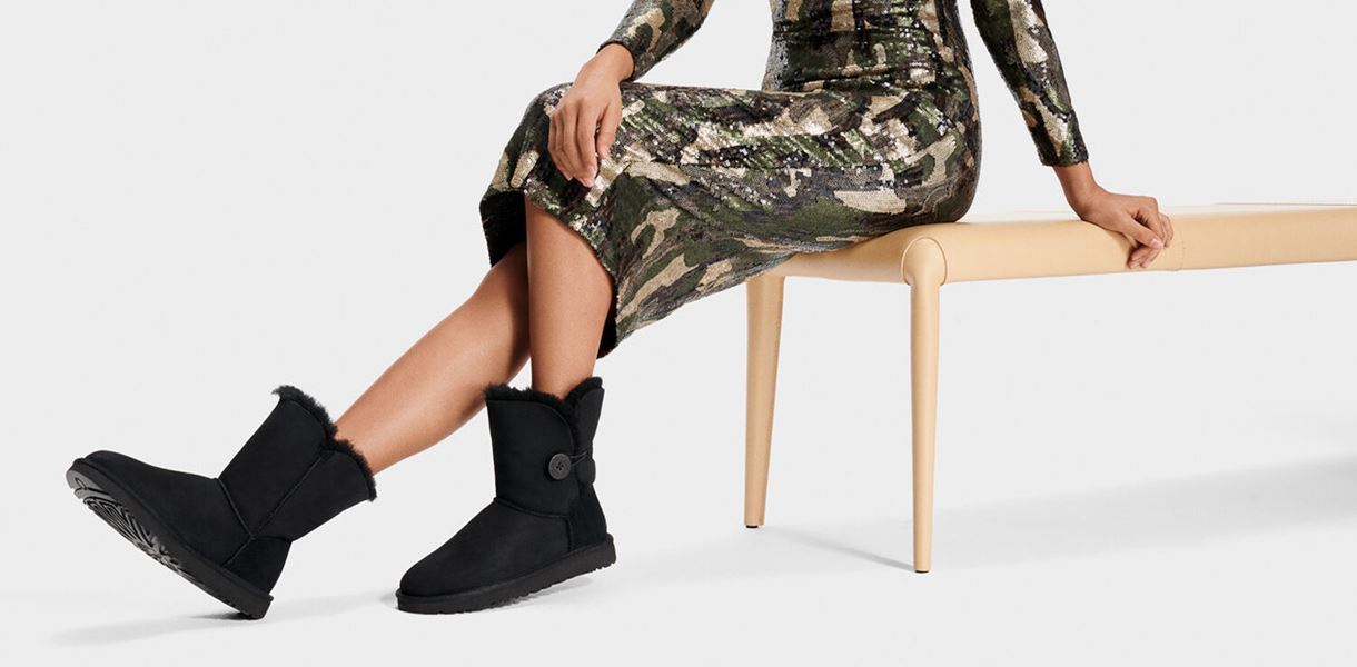 Уггі жіночі UGG Short Bailey Button Classic 2 Black