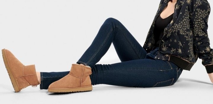 Уггі жіночі UGG Classic 2 Mini Каштан