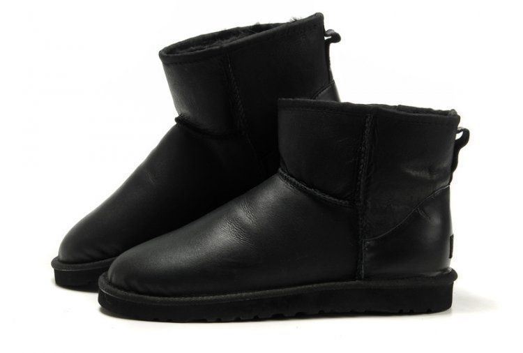 Уггі жіночі шкіряні UGG Classic Mini Leather Чорні